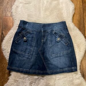 DKNY Jeans Denim Mini Skirt Womens Size‎ 2 Dark Wash Abstract Stitching 90’s